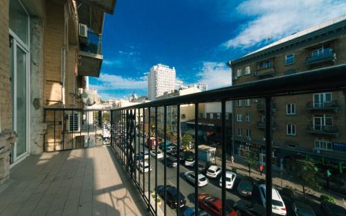 vip-apartment_shota_20_balcony_view.jpg