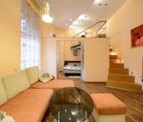 где остановиться в Киеве посуточно на пер.Михайловский 9