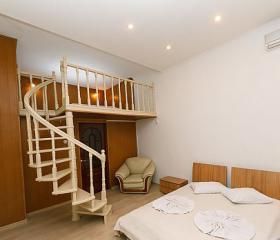 3-х комнатная двухуровневая квартира в центре Киева